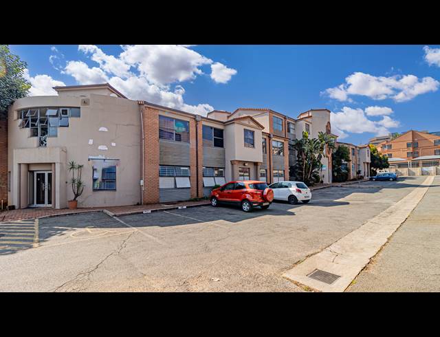 162M² OFFICE TO LET IN FERNDALE